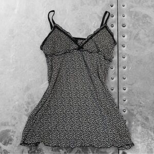 Smart & Sexy Monochrome Animal Print Top